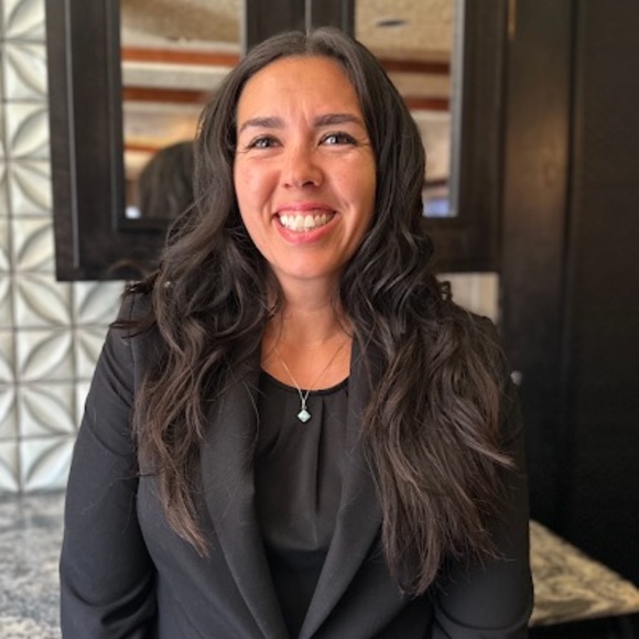 Meet your Posher, Jacki - Picture 1 of 1